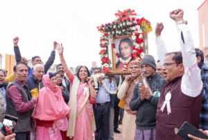 Prabhat Feri, chanting Gurudeva Ki Jai.