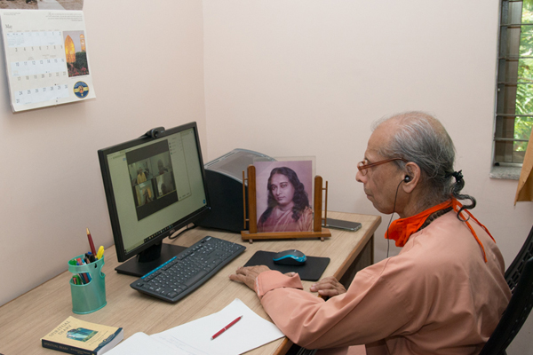 Swami Suddhananda conducts online Meditation Leaders' Training 2