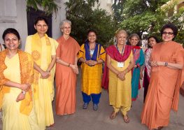 Sannyasinis with the devotees.